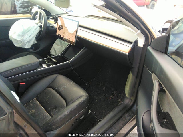 2020 Tesla Model Y, VIN: 5YJYGDEF7LF011389