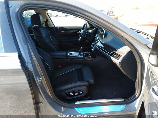 2022 BMW 7 Series, VIN: WBA7T4C07NCH70131
