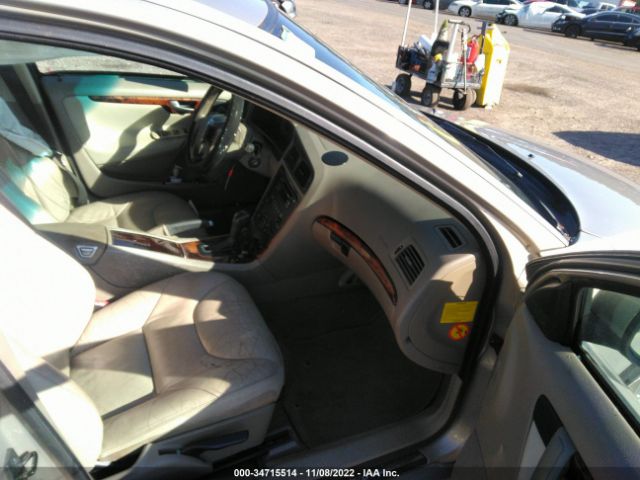 YV1SW612252489730 Volvo V70