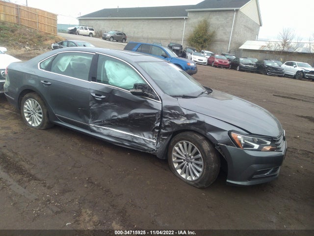 2017 Volkswagen Passat, VIN: 1VWBT7A30HC014487