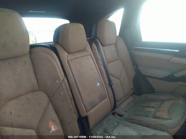2018 Porsche Cayenne, VIN: WP1AA2A20JKA01067
