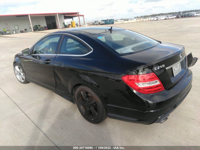 34716090 :رقم المزاد ، WDDGJ4HB0DG011298 vin ، 2013 Mercedes-benz C-class C 250 مزاد بيع