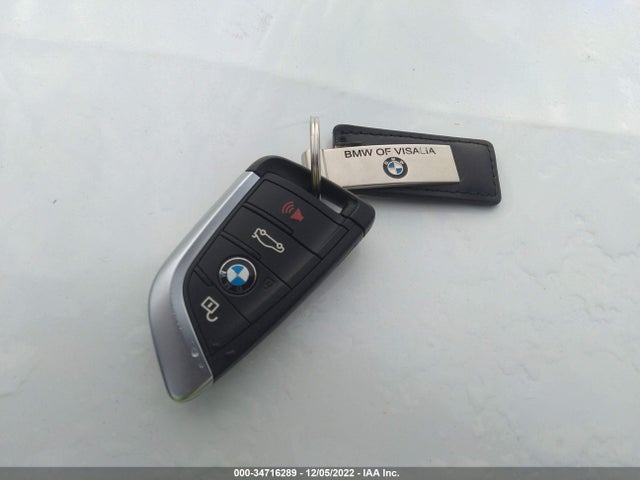 2018 BMW X1, VIN: WBXHU7C33J5H42568