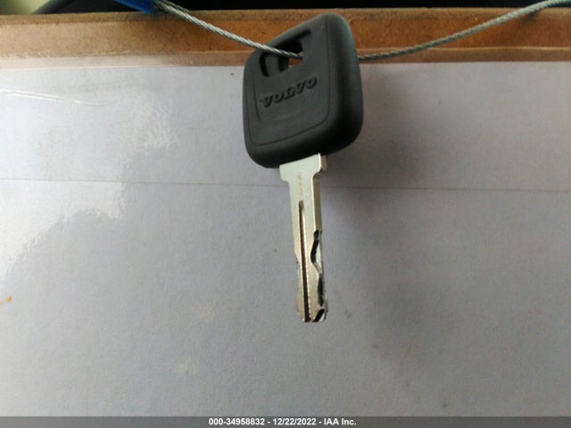 Volvo S60 2004 YV1RS61T442366884 Image 3