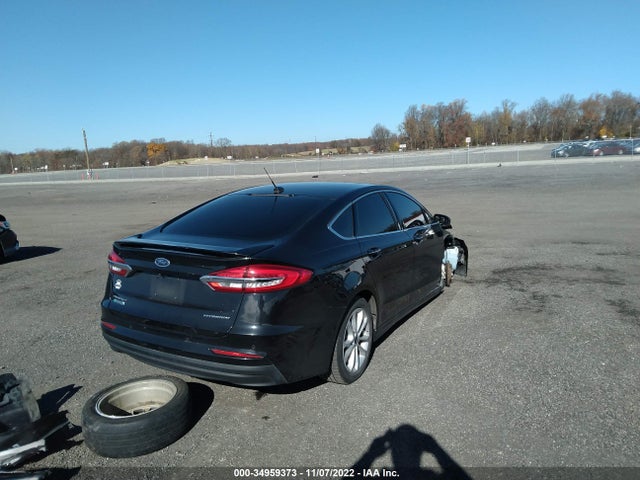 2019 Ford Fusion, VIN: 3FA6P0SU6KR155070