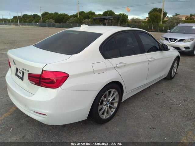 2018 BMW 3 Series, VIN: WBA8A9C55JAH12446
