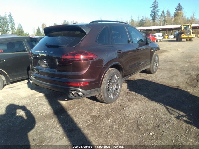 2017 Porsche Cayenne, VIN: WP1AE2A25HLA72533