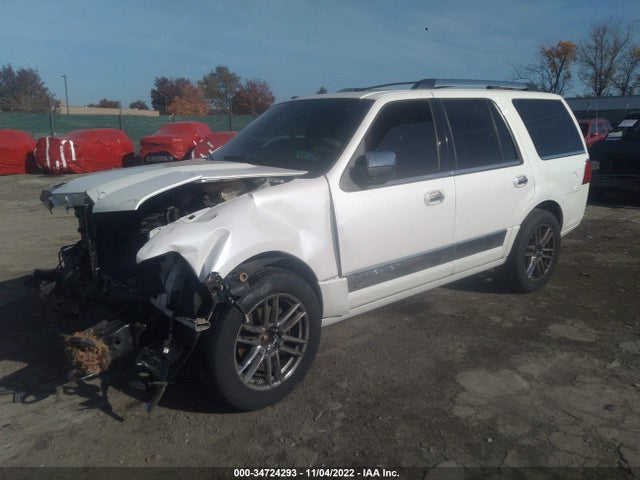 Lincoln Navigator 2012 5LMJJ2J58CEL05785 Image 2