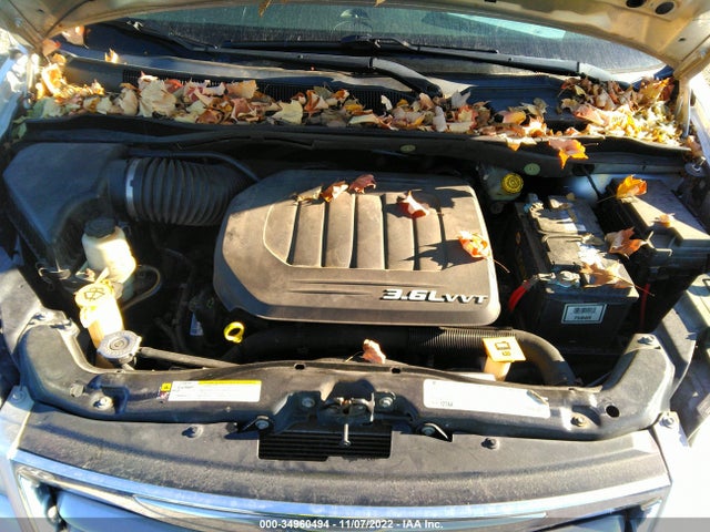 2A4RR8DG5BR630683 Chrysler Town & Country Touring-l