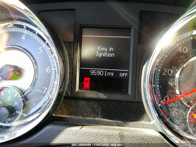 2A4RR8DG5BR630683 Chrysler Town & Country Touring-l