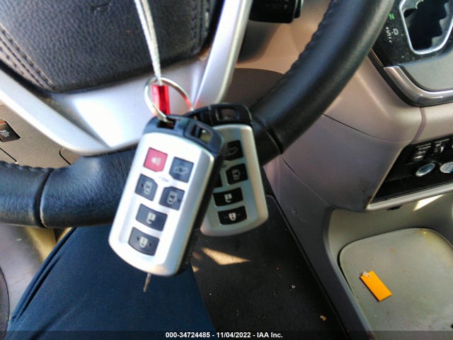 2017 Toyota Sienna, VIN: 5TDYZ3DC4HS812473