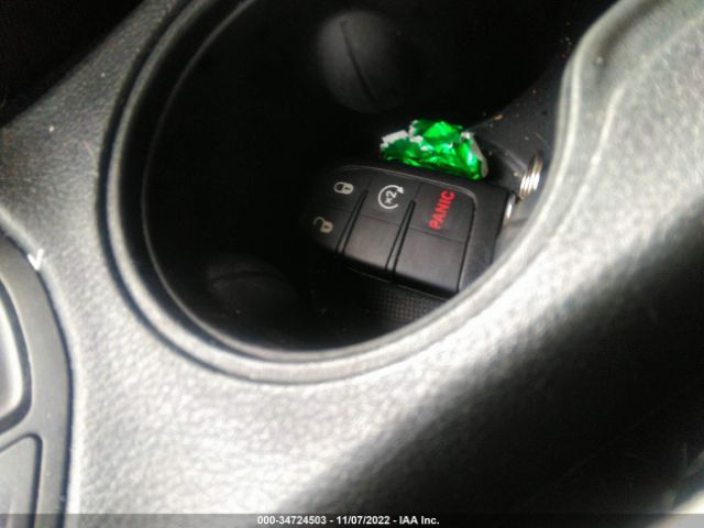 3C4NJDBB2JT256525 Jeep Compass Latitude