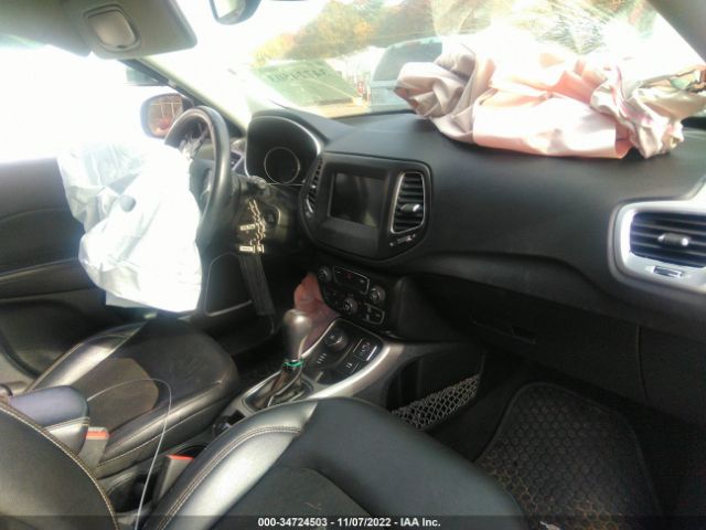 3C4NJDBB2JT256525 Jeep Compass Latitude