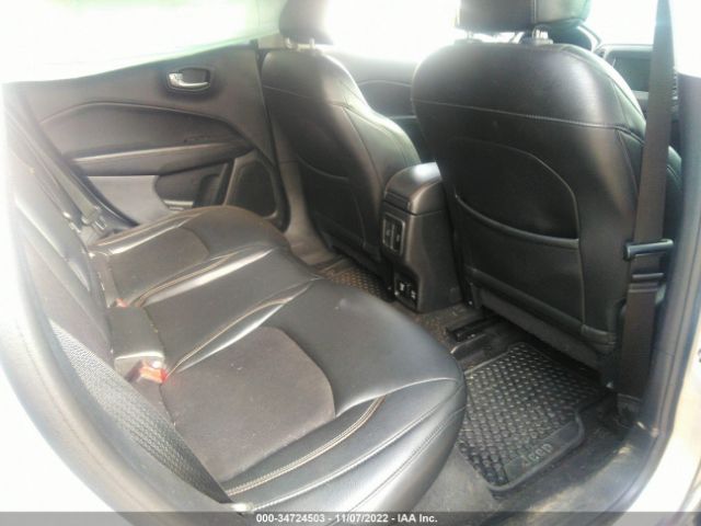 3C4NJDBB2JT256525 Jeep Compass Latitude