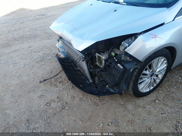 2017 Ford Focus, VIN: 1FADP3N20HL221221