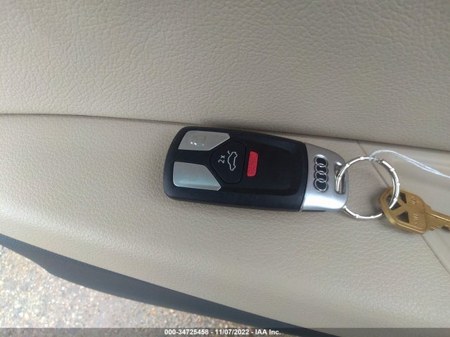 2019 Audi A4, VIN: WAUDNAF46KN005998