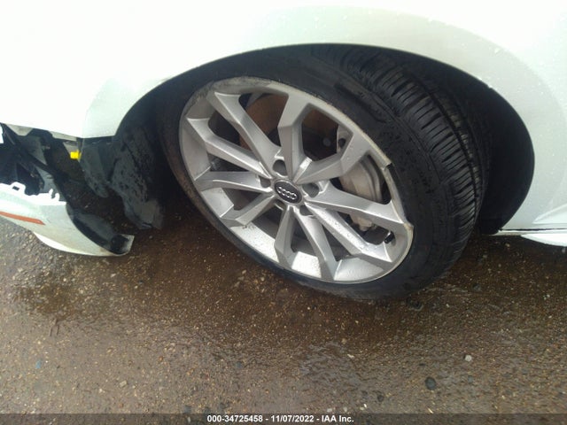 2019 Audi A4, VIN: WAUDNAF46KN005998