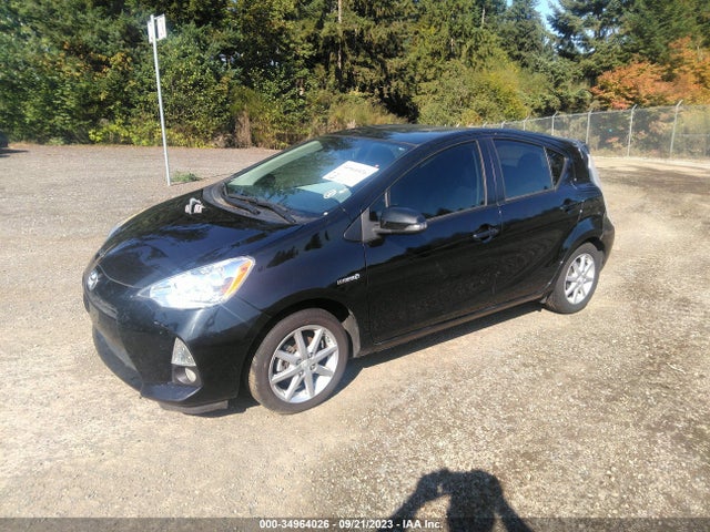 Toyota Prius C One/three/two/four 2014 JTDKDTB38E1065458 Image 2