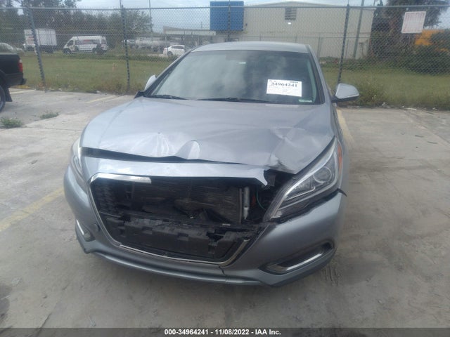 2016 Hyundai Sonata, VIN: KMHE24L13GA013238