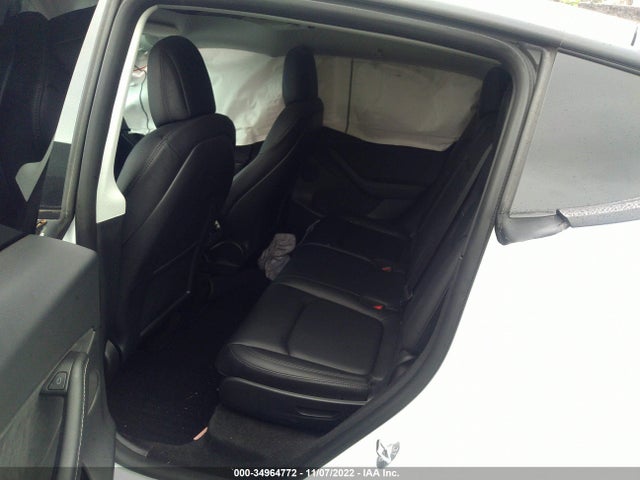 Tesla Model Y Long Range 2022 7SAYGAEE4NF364829 Image 9