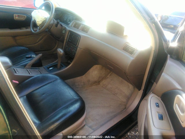 2000 TOYOTA CAMRY LE/XLE VIN: JT2BF22K4Y0268121