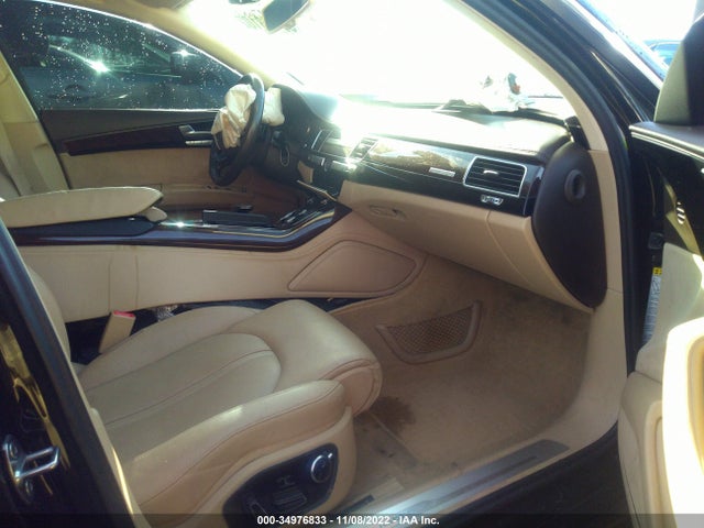 2016 Audi A8, VIN: WAU34AFD0GN013570