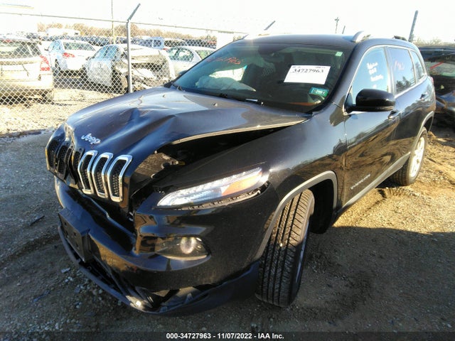 1C4PJMCSXHW590913 Jeep Cherokee Latitude