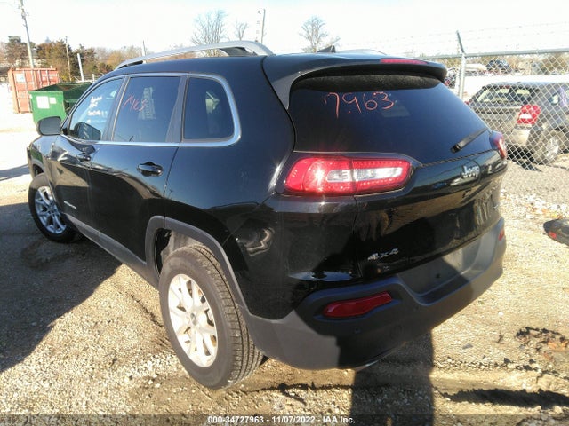 1C4PJMCSXHW590913 Jeep Cherokee Latitude