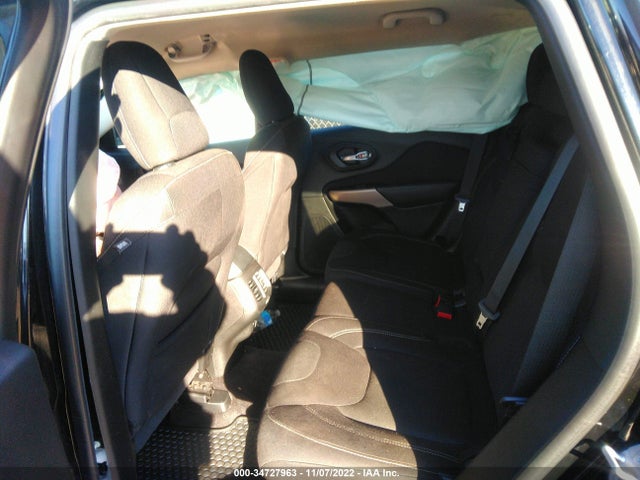 1C4PJMCSXHW590913 Jeep Cherokee Latitude