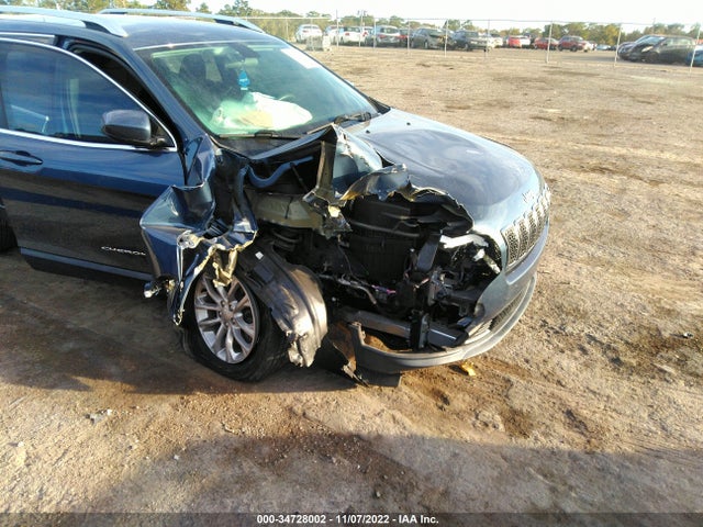 1C4PJLCB9KD479489 Jeep Cherokee Latitude
