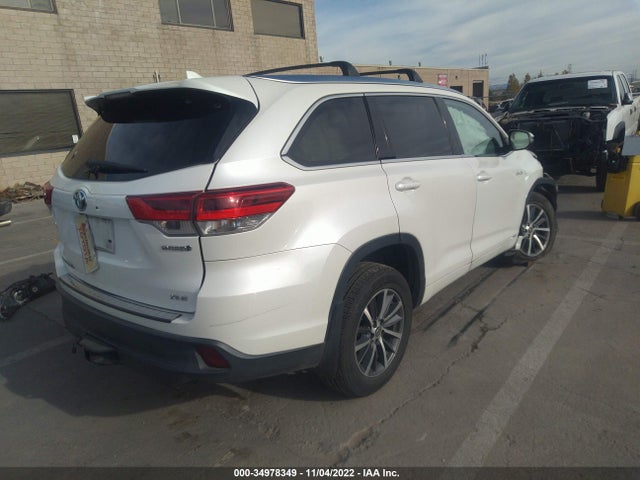 2017 Toyota Highlander, VIN: 5TDJGRFH2HS033530