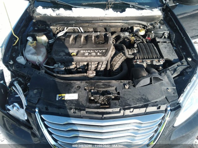 1C3CCBAB4EN207702 Chrysler 200 LX