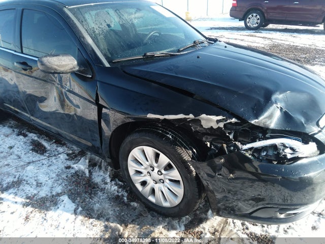 1C3CCBAB4EN207702 Chrysler 200 LX