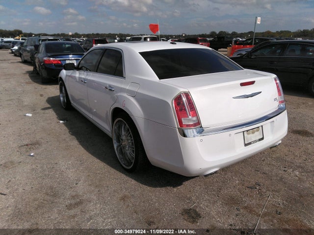 Chrysler 300 2011 2C3CA6CT4BH580066 Image 3