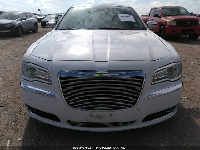 Chrysler 300 2011 2C3CA6CT4BH580066 Image 6