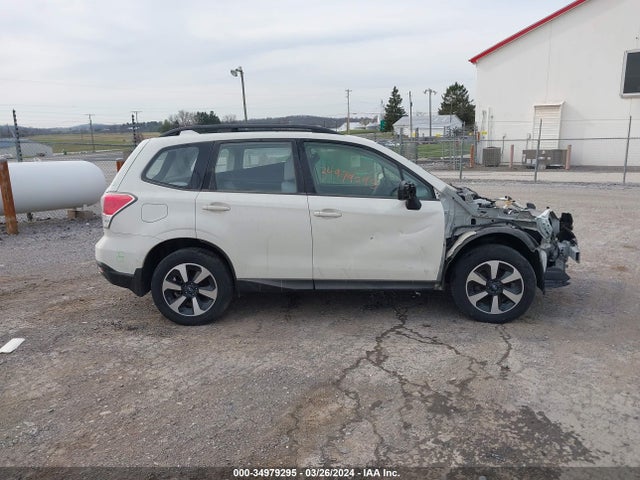 Subaru Forester 2.5i 2017 JF2SJABCXHH437991 Image 13