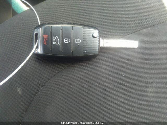 KNDJN2A24K7699094 KIA Soul Base