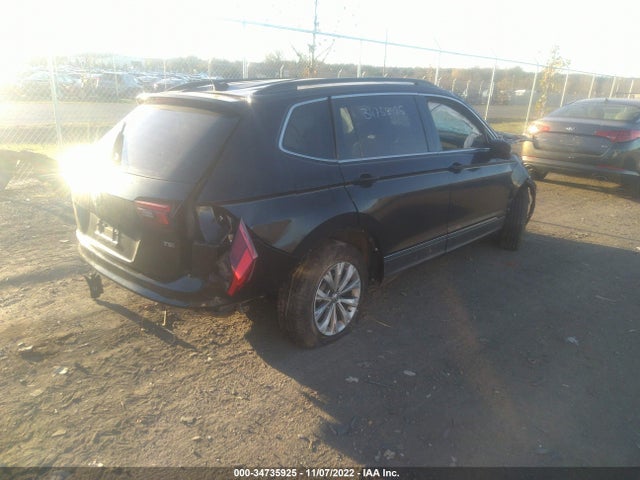 2018 VOLKSWAGEN TIGUAN SEL/SE VIN: 3VV3B7AX0JM064454