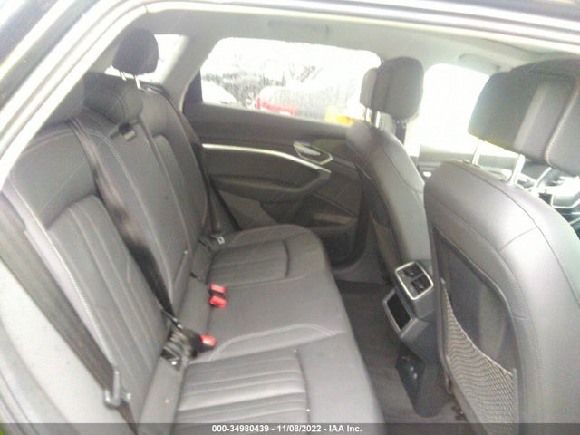 2021 Audi e-tron, VIN: WA1AAAGE8MB030666
