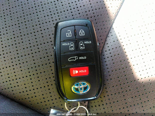 2022 Toyota Sienna, VIN: 5TDERKEC9NS120118
