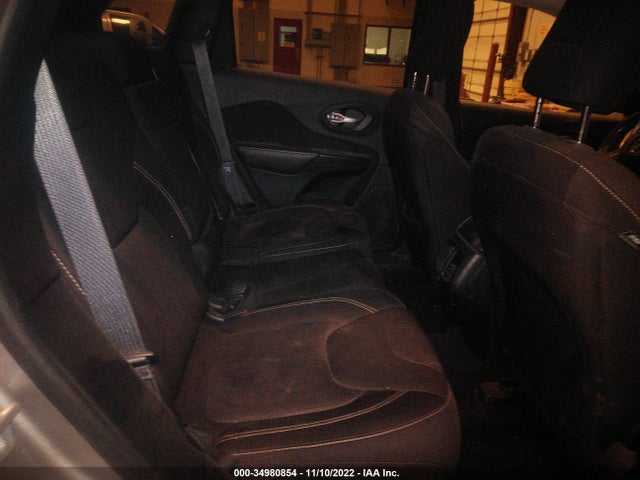 1C4PJMCSXGW328274 Jeep Cherokee Latitude