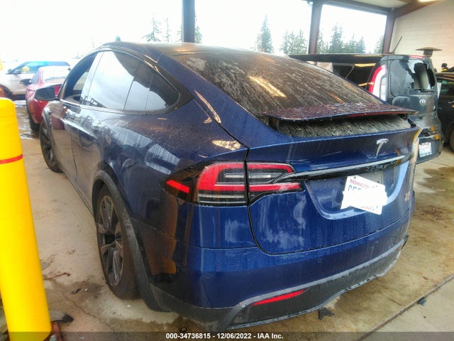 2022 Tesla Model X, VIN: 7SAXCBE6XNF352755