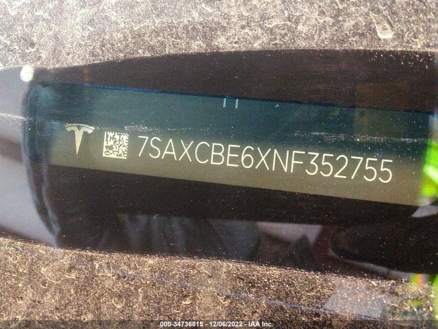 2022 Tesla Model X, VIN: 7SAXCBE6XNF352755