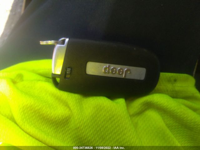 1C4RJEAG2KC776578 Jeep Grand Cherokee Altitude