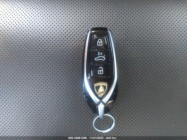 2021 Lamborghini URUS, VIN: ZPBUA1ZL7MLA11768