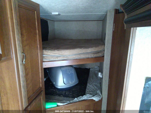 2017 AVENGER TRAVEL TRAILER VIN: 5ZT2AVSB5HB913546
