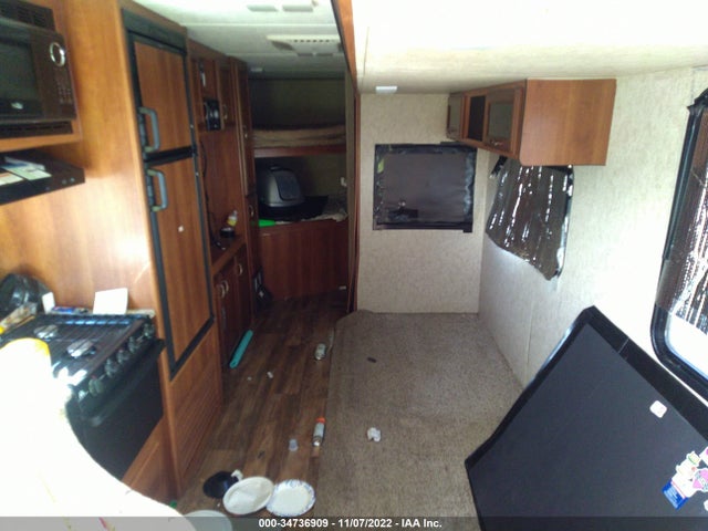 2017 AVENGER TRAVEL TRAILER VIN: 5ZT2AVSB5HB913546