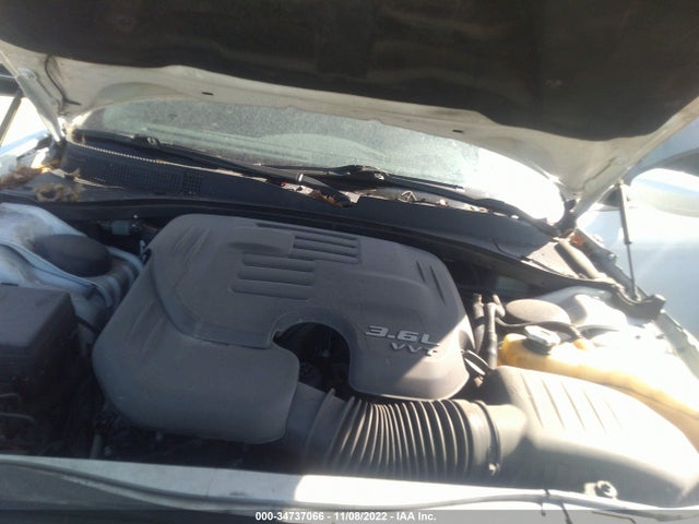 Chrysler 300 2014 2C3CCAAG2EH255570 Image 10