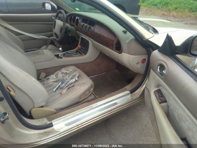 SAJGX2241WC022121 Jaguar XK8