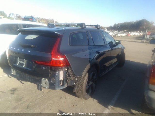 2020 Volvo V60, VIN: YV4102WKXL1039828